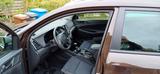 Hyundai TUCSON mit Dachbox - : Dachbox