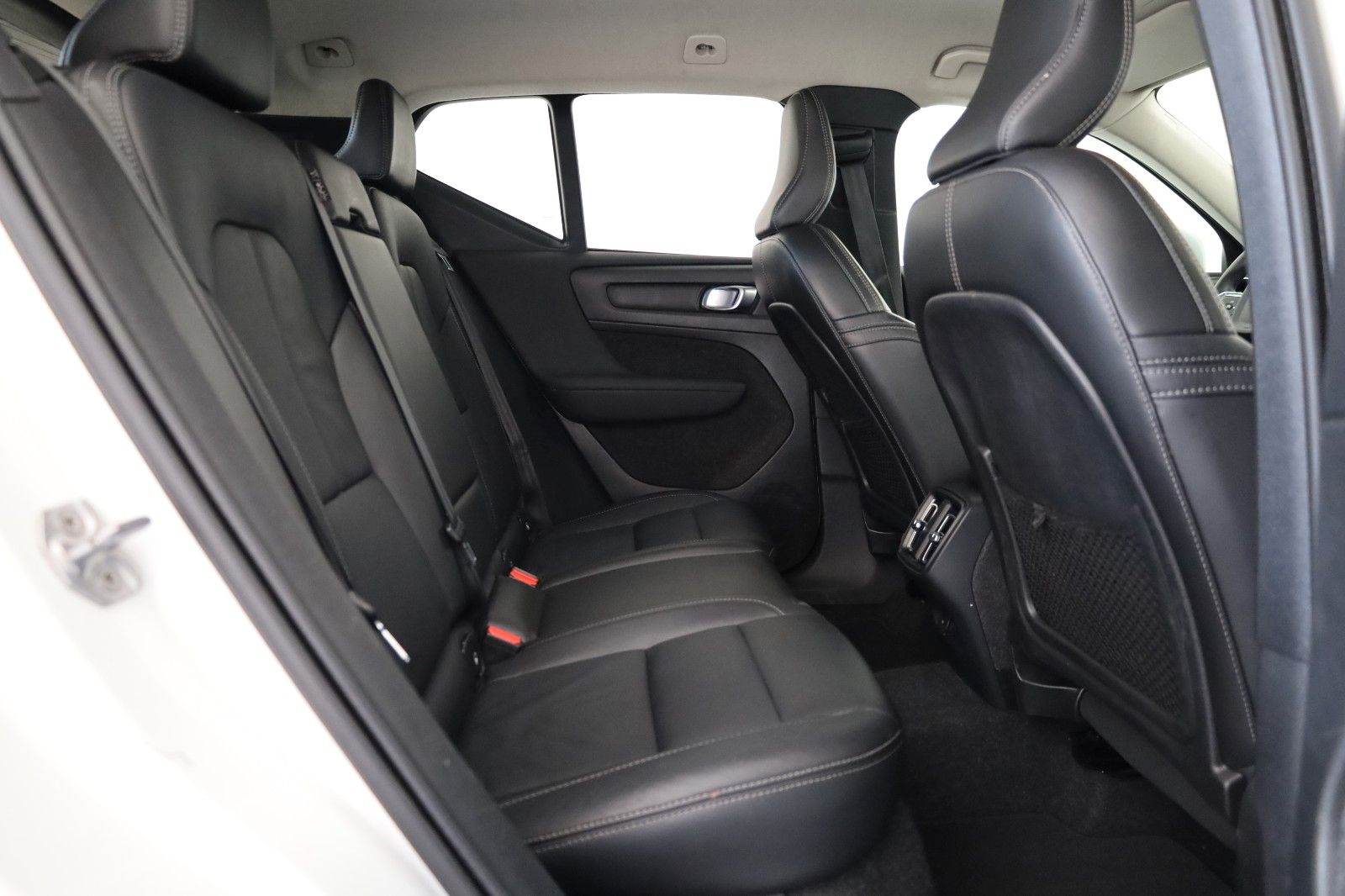 Fahrzeugabbildung Volvo XC40 Momentum Pro Leder,Navi,LED,360° Kamera,SH