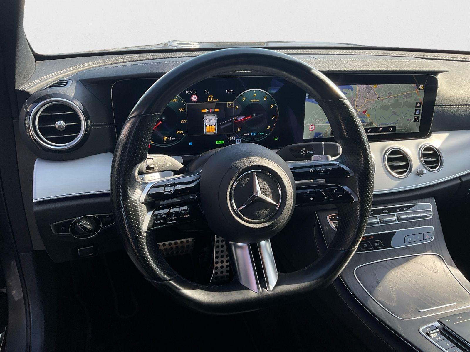 Mercedes-Benz E 300 T-Modell AMG Line MBUX CARPLAY AHK 360°