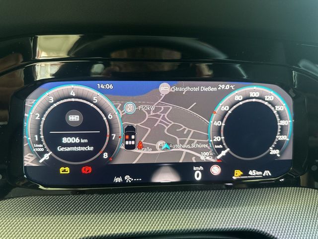 Volkswagen Golf VIII 1.5TSI R-Line HaKardon RKam Navi ACC