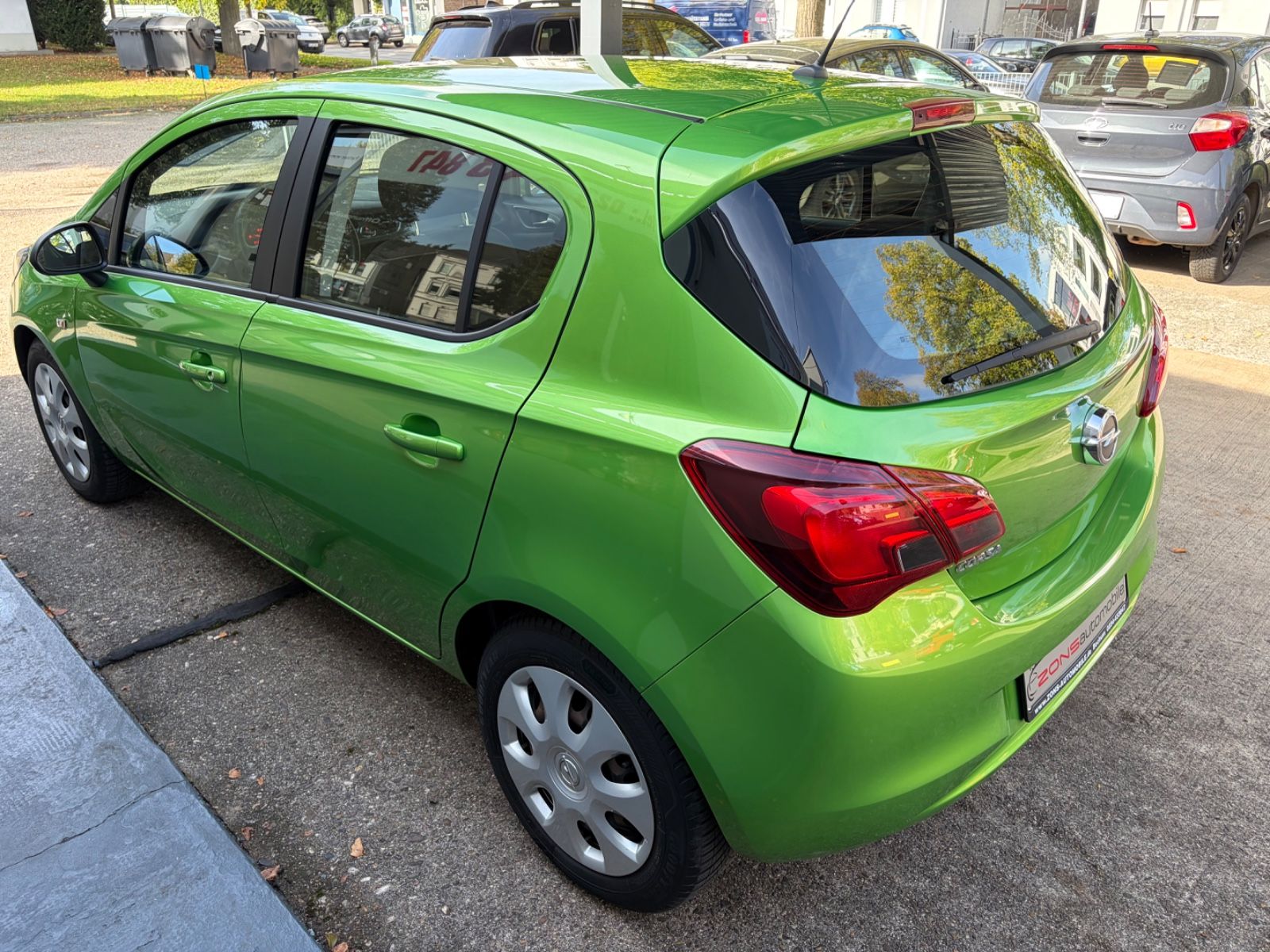 Fahrzeugabbildung Opel Corsa E Edition+AHK+NaviZB+AllwwetterRäder+BT+5T