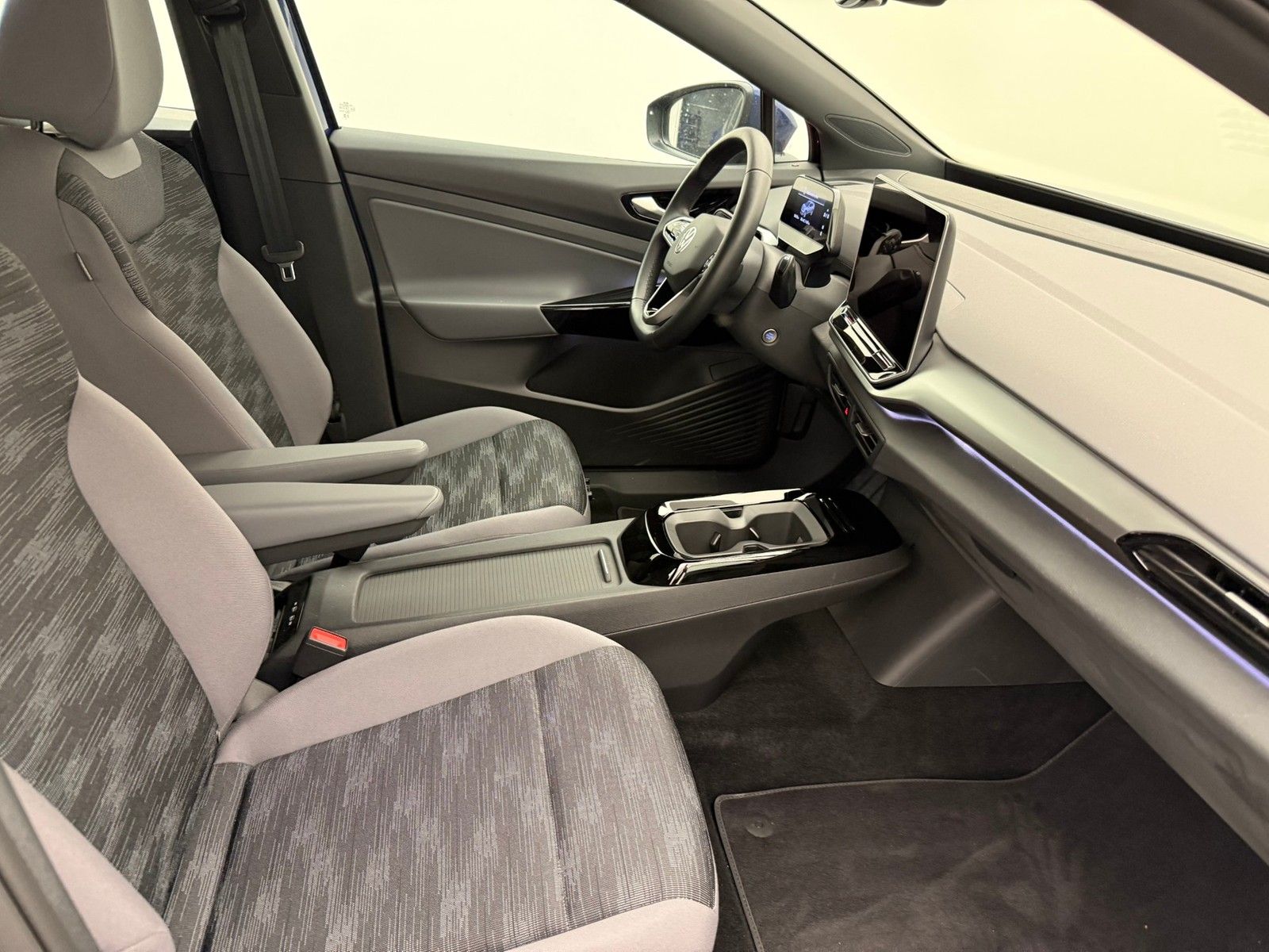 Volkswagen ID.4 Pro 286PS 77kWh KomfortExtAssis19WärmepAHK imagem 3