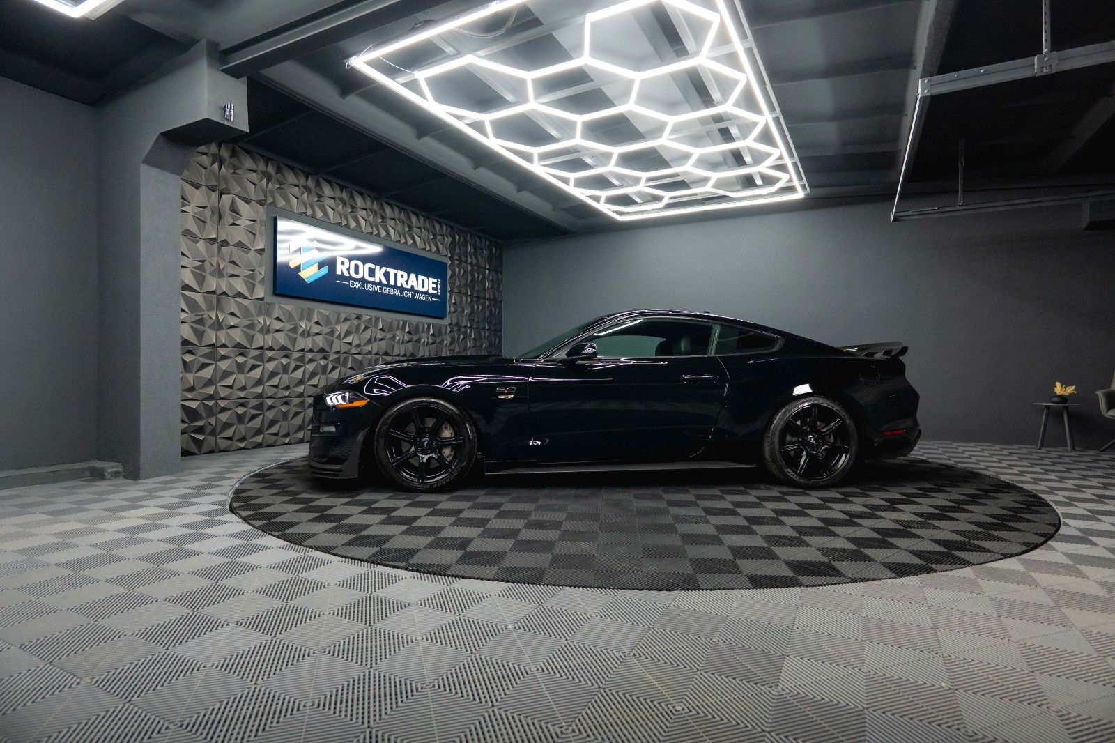 Fahrzeugabbildung Ford Mustang Shelby GT 500 5.0 V8 Performance PREMIUM