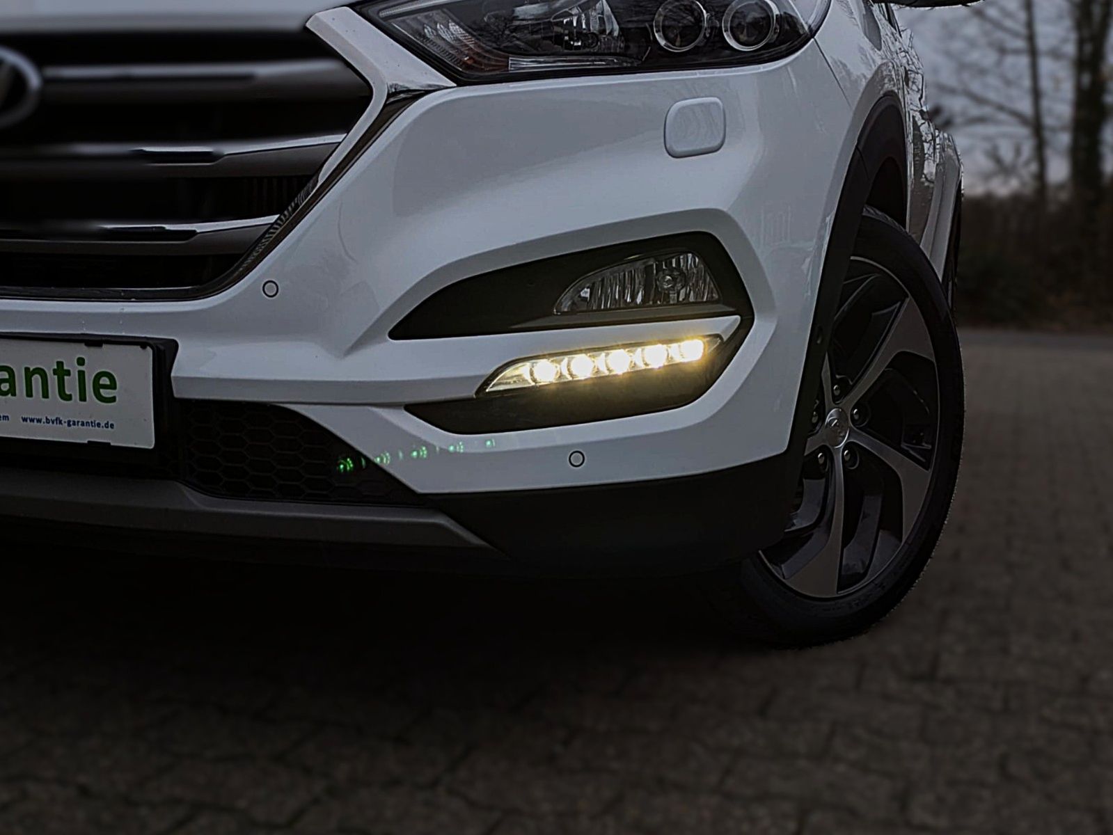 Fahrzeugabbildung Hyundai Tucson PREMIUM 4WD LEDER NAVI PANO PARKASS. LED