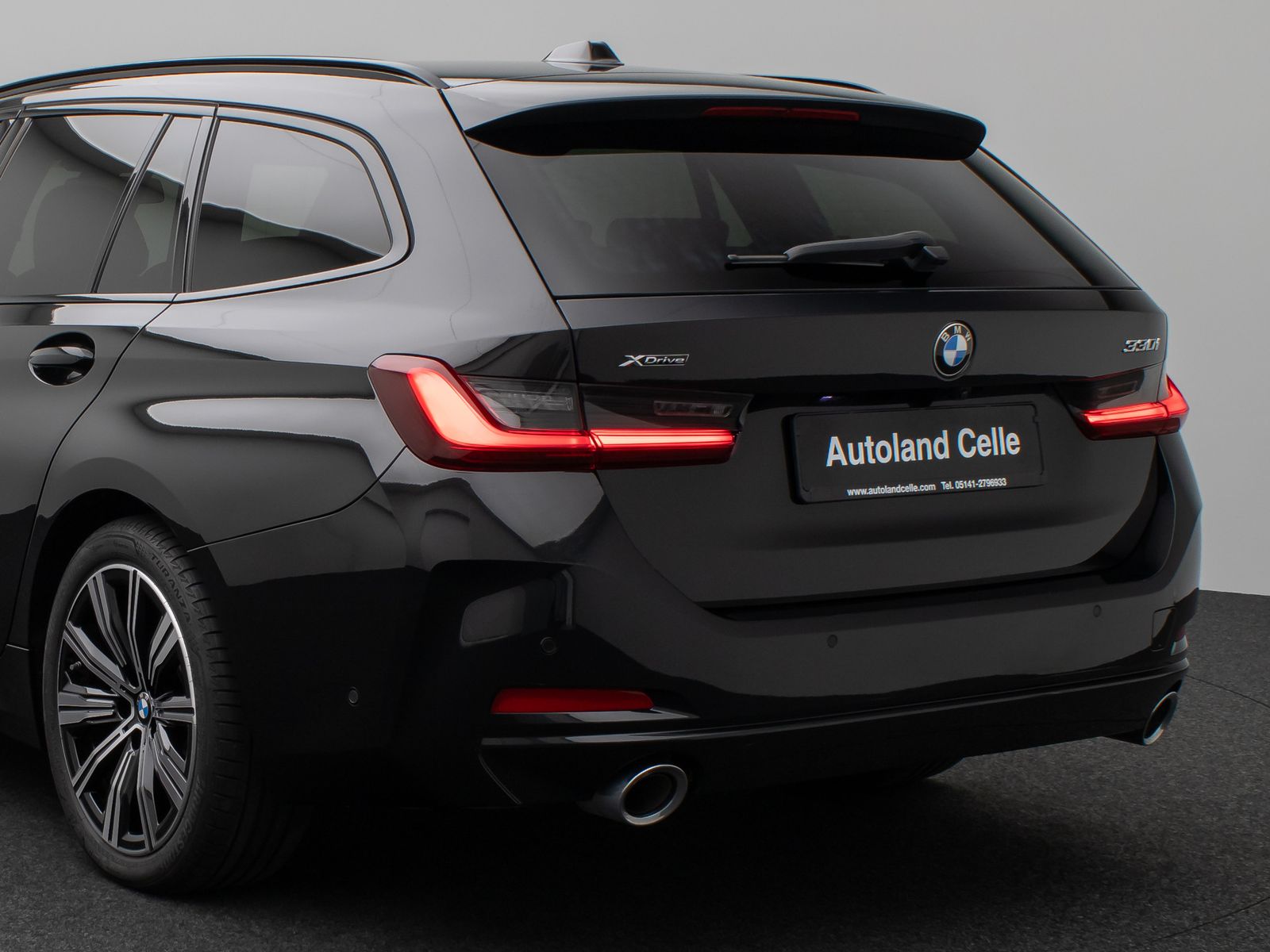 Fahrzeugabbildung BMW 330i xD Kamera HUD H/K ACC Komfort Alarm Sport