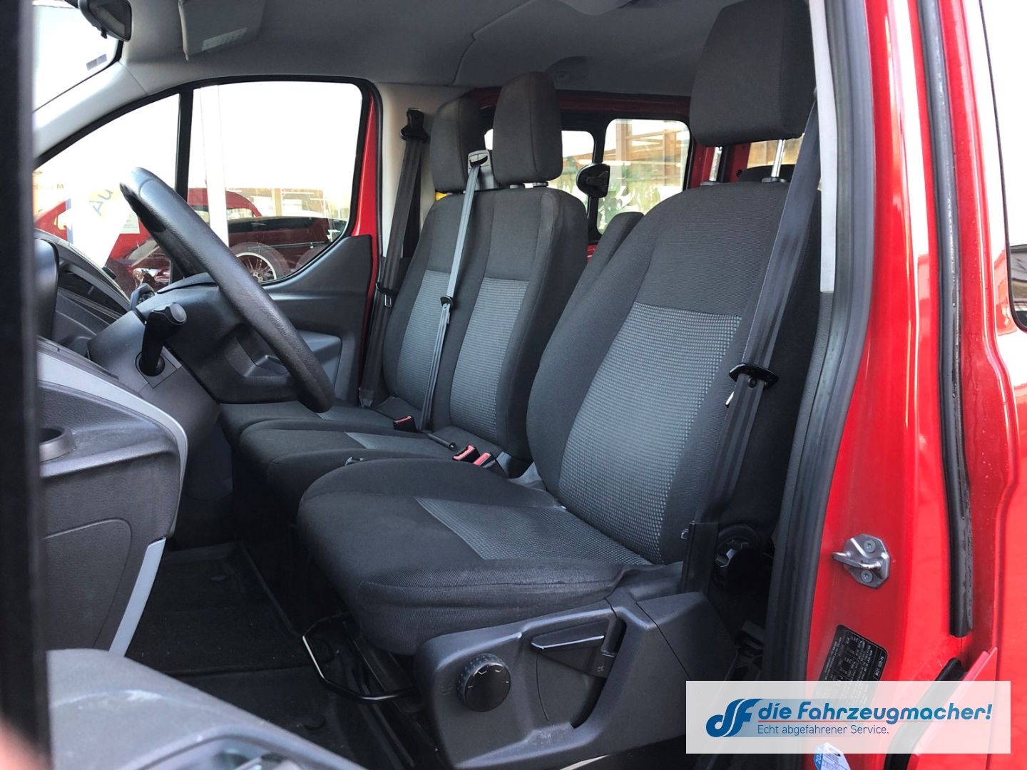 Fahrzeugabbildung Ford Transit Custom Kombi 300 L1 2.2 TDCi *8403