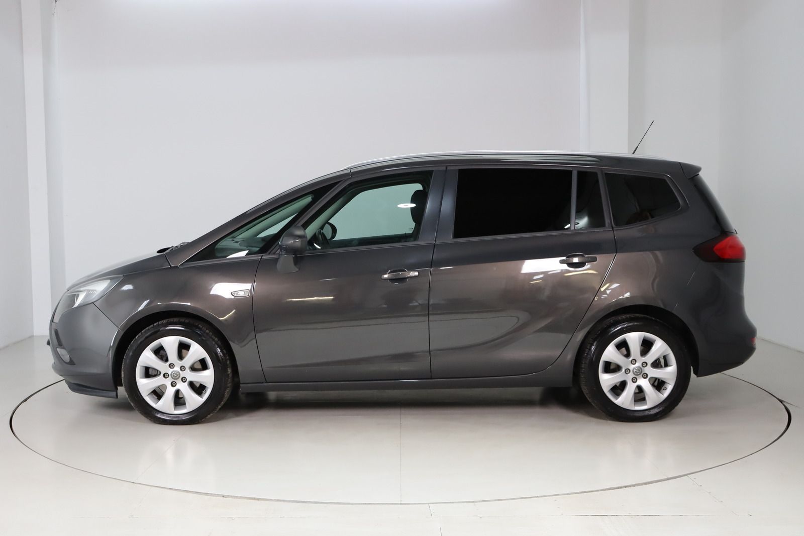 Fahrzeugabbildung Opel Zafira Tourer 1.4 Turbo Style * Sitzhzg. * PDC *