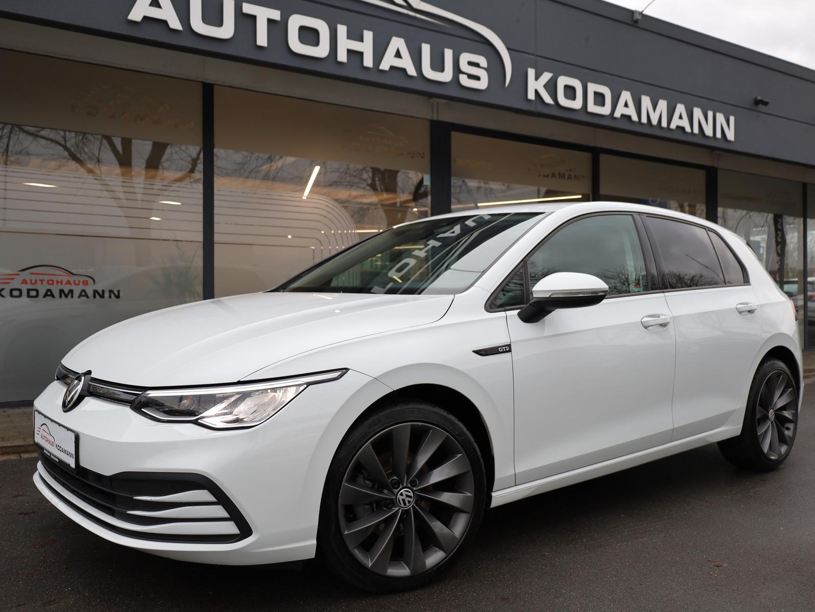 Volkswagen Golf Life 2.0 TDI*ACC*LED*CarPlay*Virtual*18"