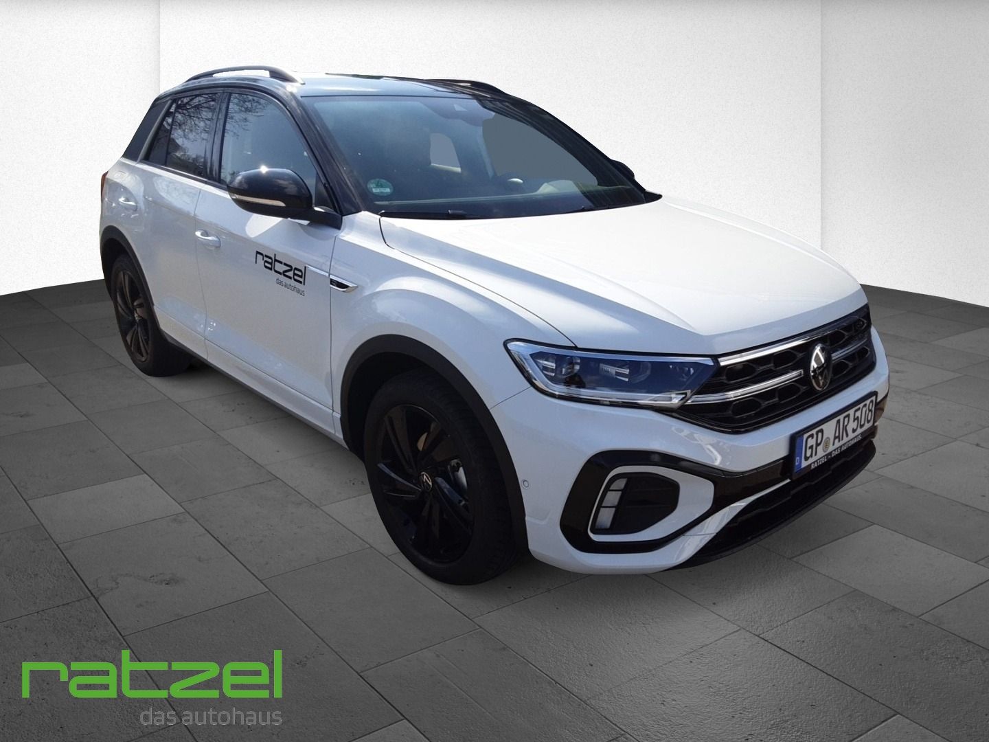 Fahrzeugabbildung Volkswagen T-Roc R-Line 1.5TSI DSG AHK+LED+Kamera+PDC+ACC