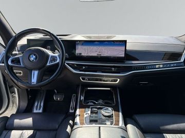 BMW X7 - 11