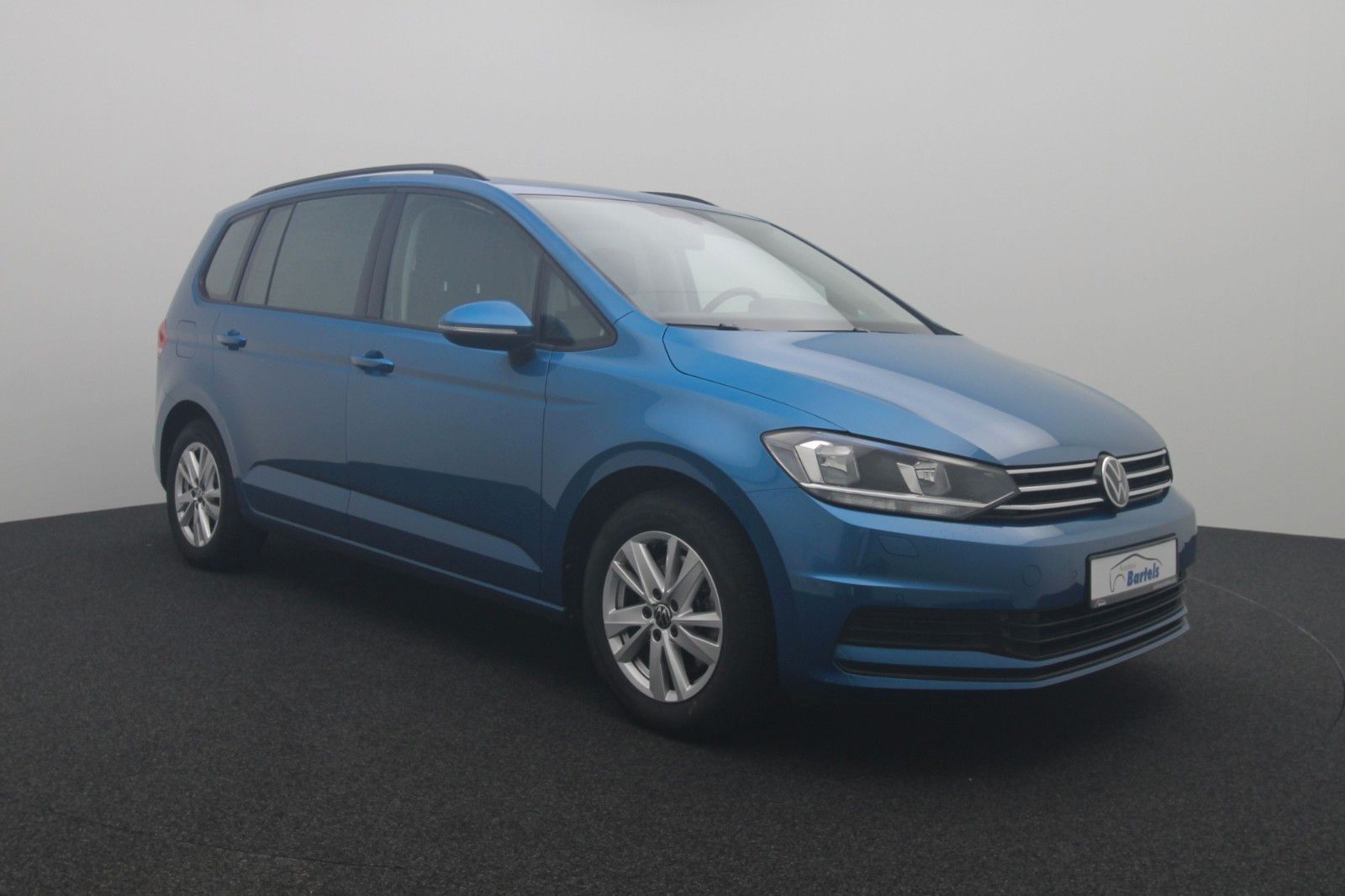 Fahrzeugabbildung Volkswagen Touran Comfortline ACC AHK Panorama7Sitze