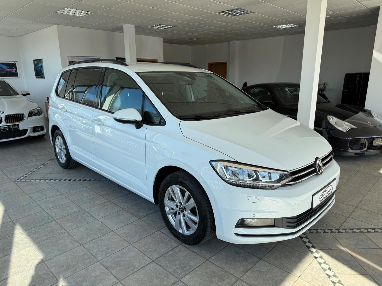 Volkswagen Touran Comfortline BMT 2.0TDI ACC VIRTUAL LED