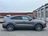 Porsche Cayenne Coupe*E-Hybrid*Sport-Chrono-sport-Matrix - Porsche Cayenne: Allradantrieb