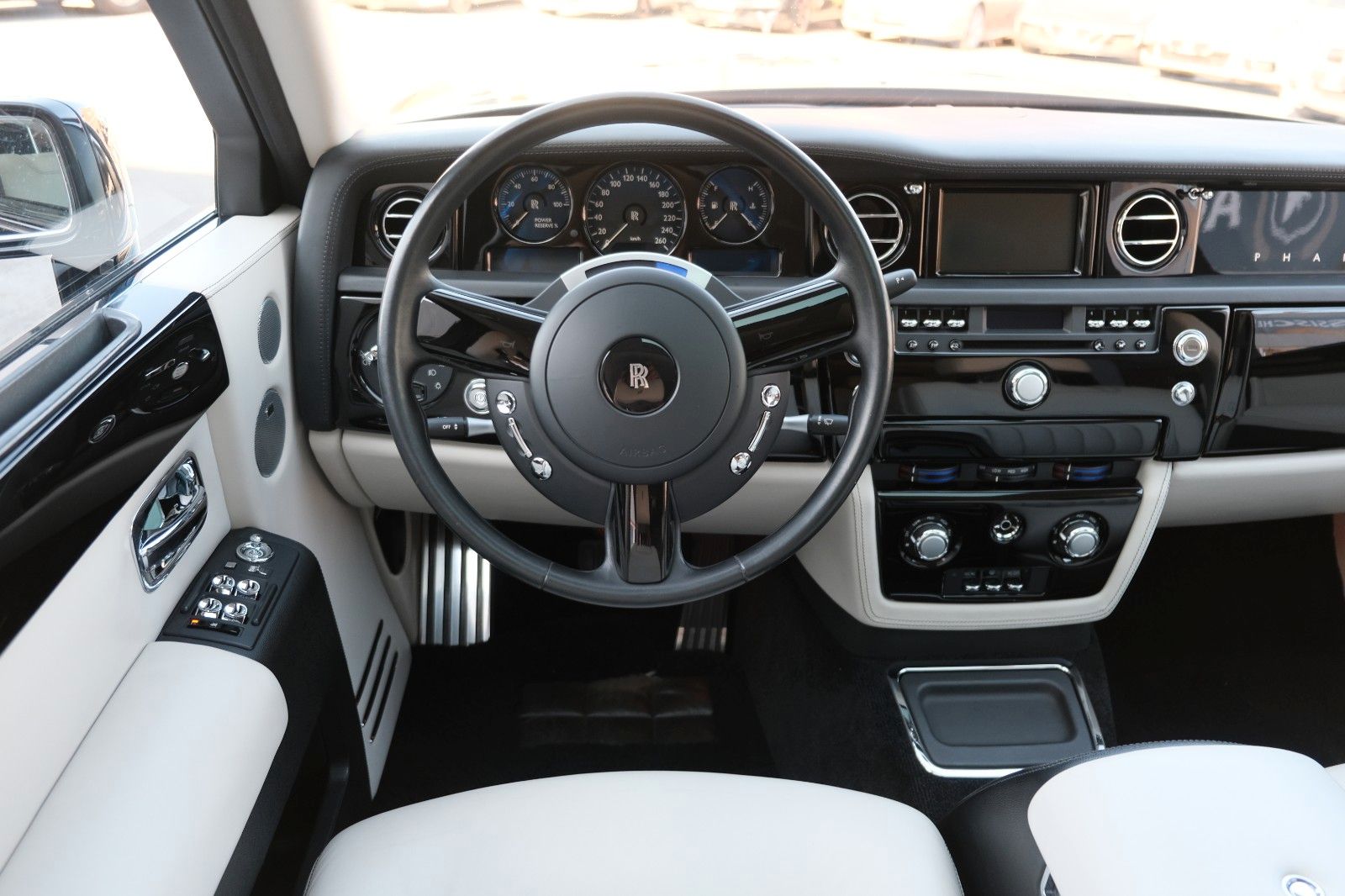 Fahrzeugabbildung Rolls-Royce Phantom in begehrtester+schönster Konfiguration