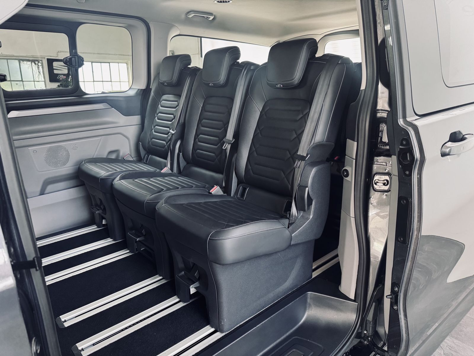 Ford Tourneo Custom 320 L2 Tourneo Titanium X / Leder foto 24