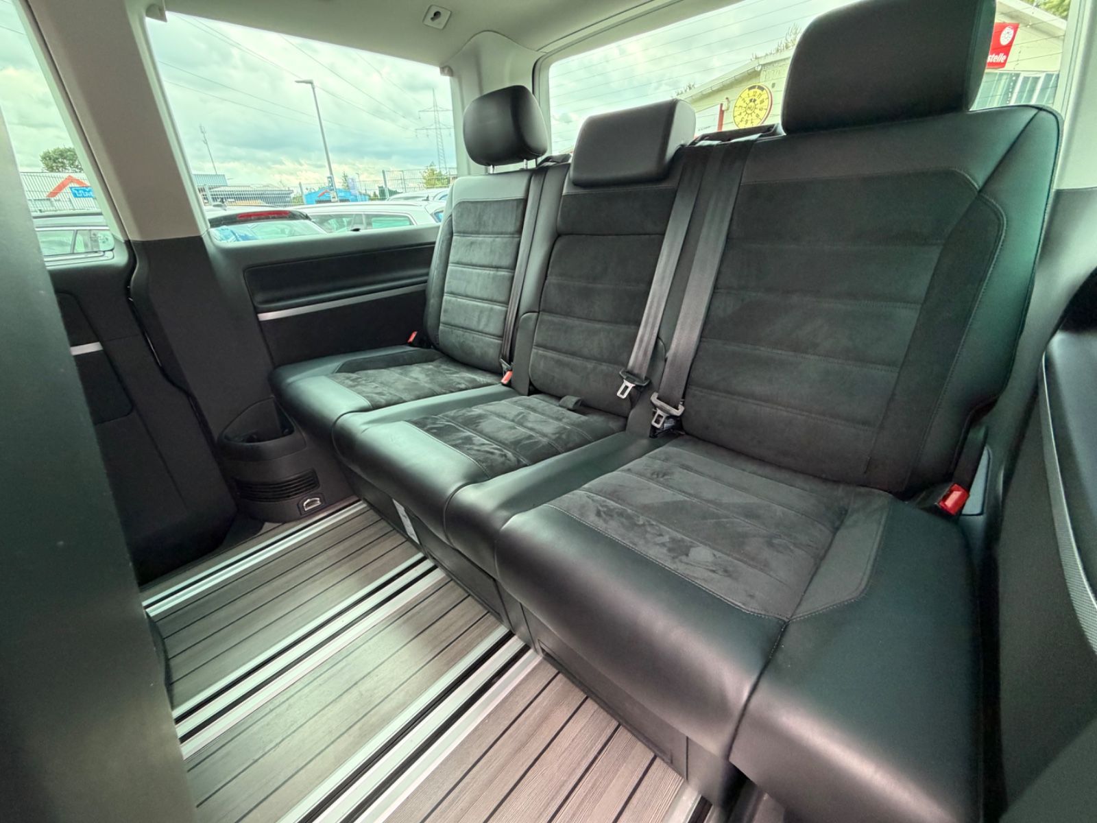 Volkswagen T6 Multivan HIGHLINE LEDER KLIMA EL.TÜREN KAMERA foto 18