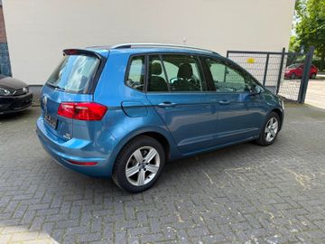Volkswagen Golf - 2