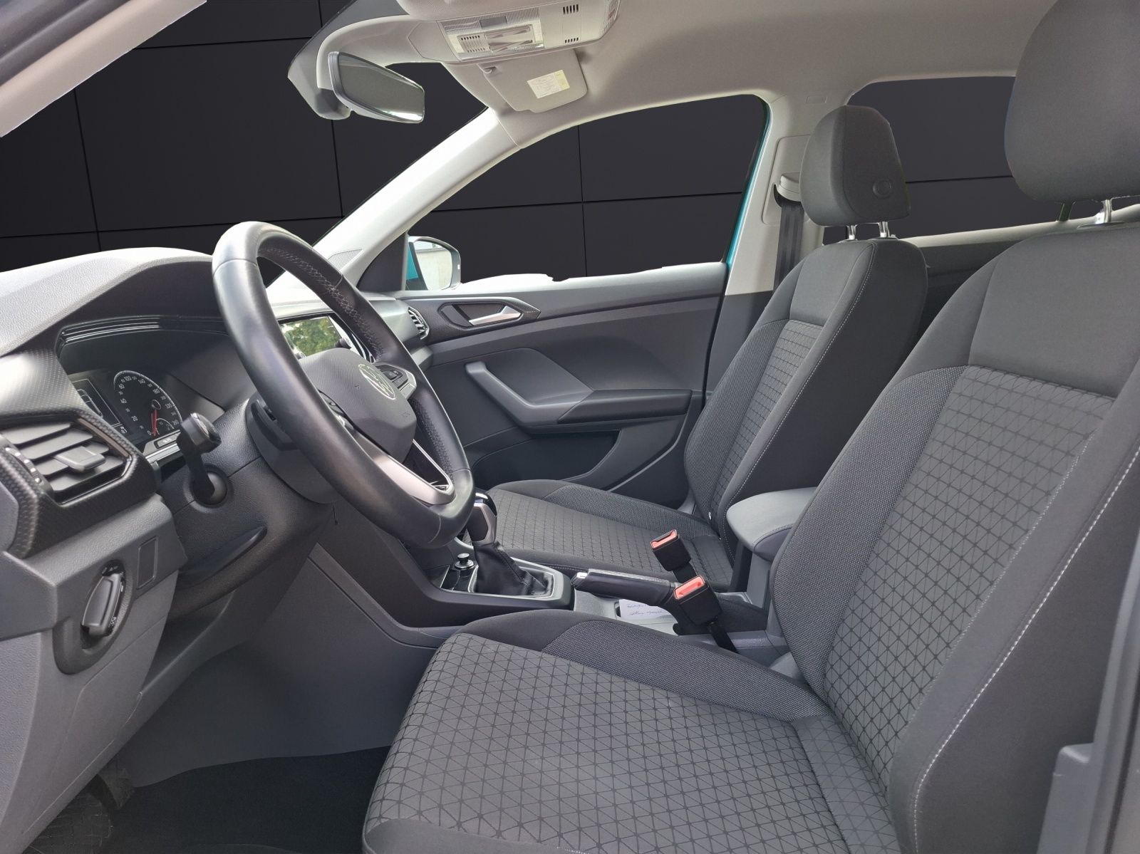 Fahrzeugabbildung Volkswagen T-Cross TSI Life DSG LED Navi Climatronic ACC PD