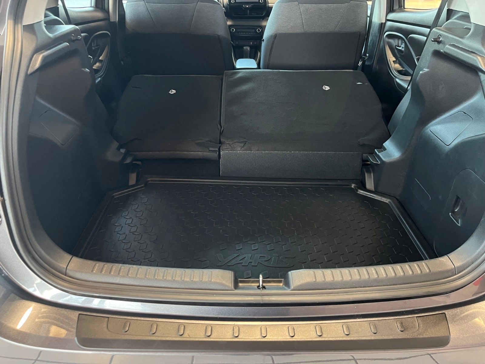 Fahrzeugabbildung Toyota Yaris Hybrid Team Deutschland / Comfort-Paket