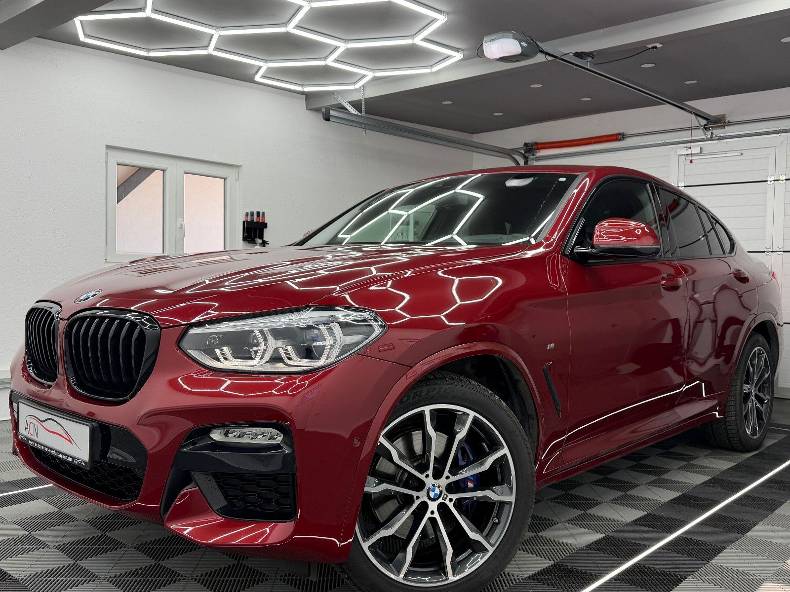 Fahrzeugabbildung BMW X4 xDrive 30 i M SPORT/LED/ NAVI PROF/HuD/1.HAND