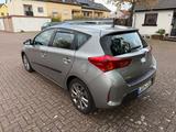 Toyota Auris Hybrid START Edition 1,8-l-VVT-i START... - Toyota Auris mit Hybrid-Antrieb: Limousine