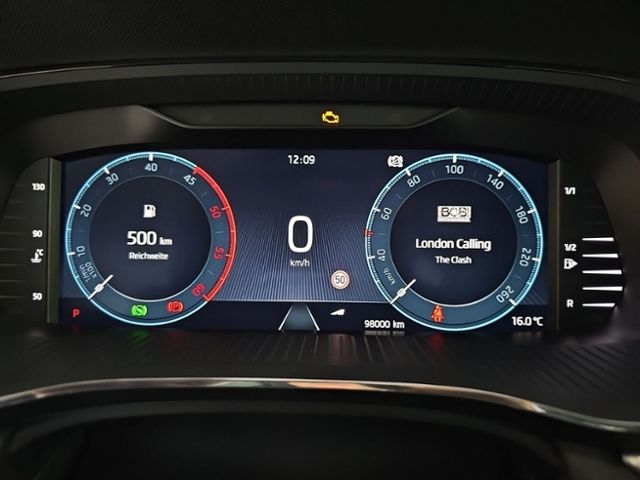 Fahrzeugabbildung SKODA Octavia Combi 2.0 TDI DSG Style MATRIX NAVI PANO