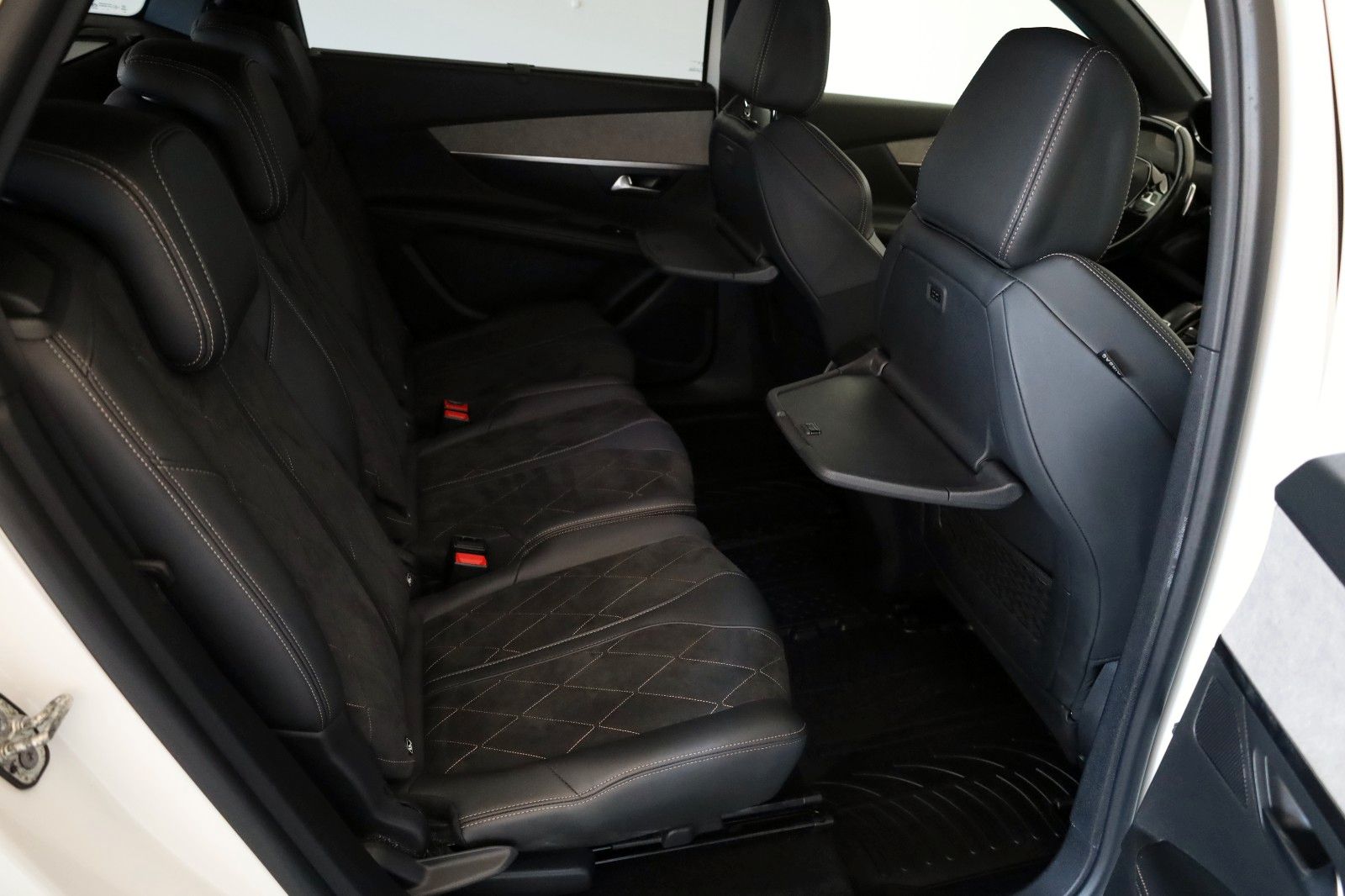 Fahrzeugabbildung Peugeot 5008 GT,7 Sitze,Leder,Navi,LED,Kamera,SH,PDC,AHK