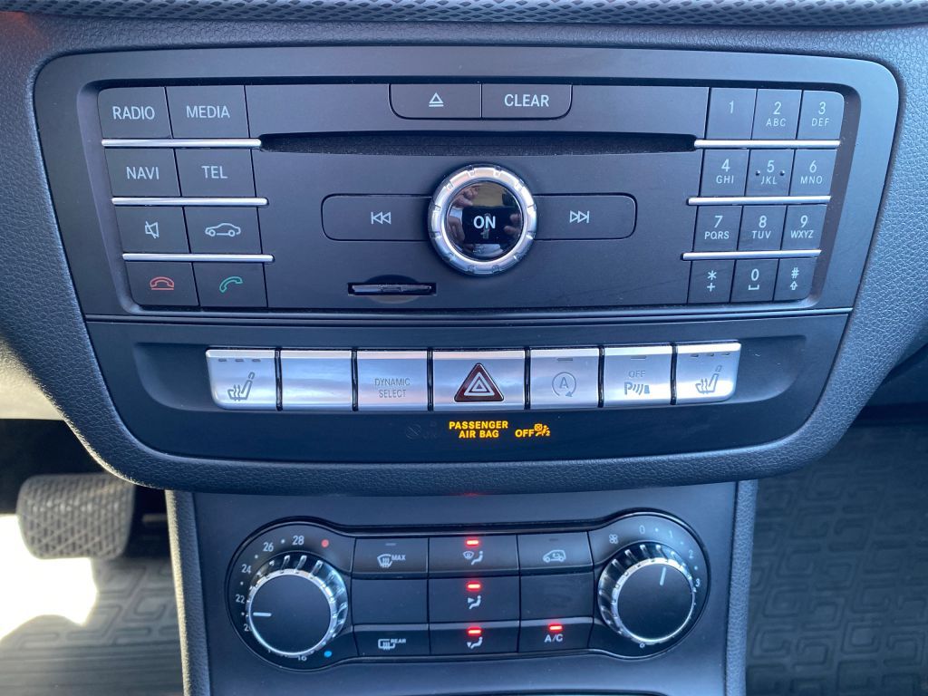 Fahrzeugabbildung Mercedes-Benz B 180 7G-DCT Urban *Navi*Sitzheizung*Automatik*