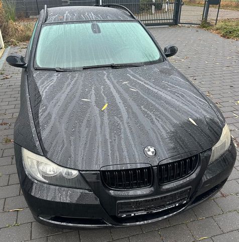 BMW 318i touring - Som./Win.reifen/ VSD & Kette neu