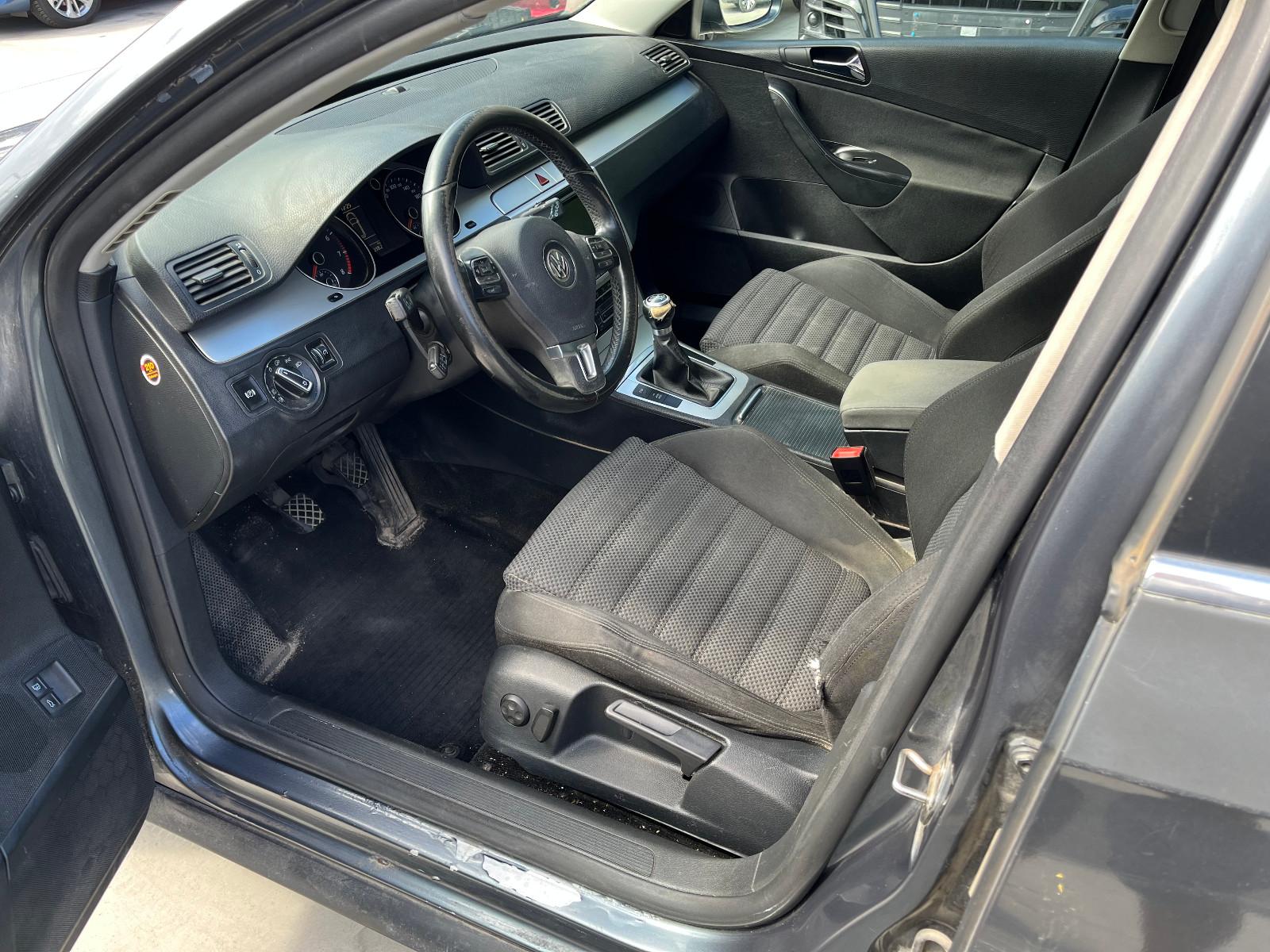 Volkswagen Passat 2010 — photo 14