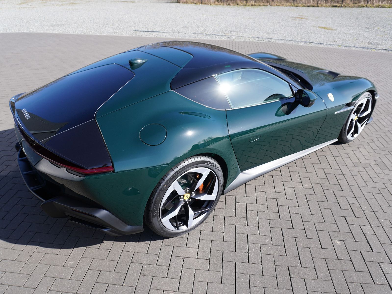 Fahrzeugabbildung Ferrari *Pano,ACC,Lift,Carbon,Histori. Colour*