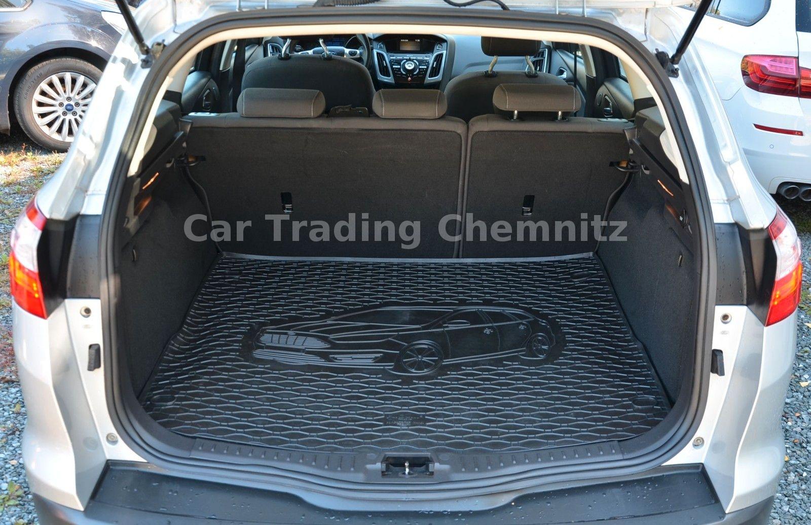 Ford Focus 2012 — photo 14