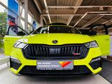 Skoda Octavia Combi RS*PANORAMA*AHK*Ergo-Sportsitze - Skoda Octavia: Grün, RS