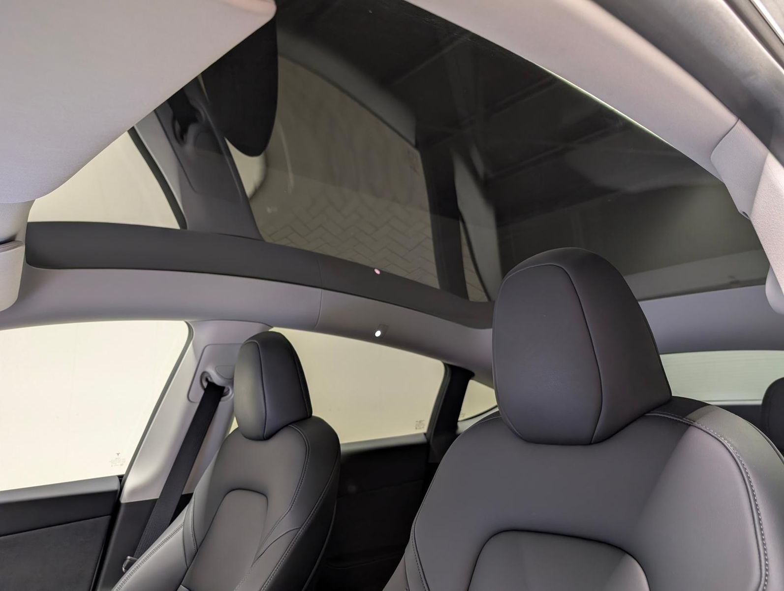 Tesla Model Y AWD Long Range Matrix Pano Navi SHZ Kam foto 11