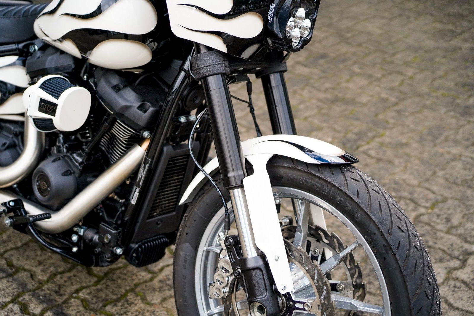 Fahrzeugabbildung Harley-Davidson FXLRS Low Rider S 117 cui - Clubstyle - Jekill