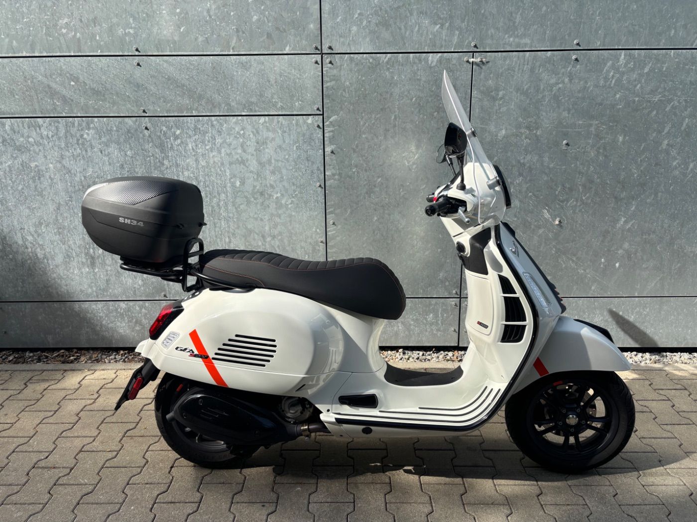 Fahrzeugabbildung Vespa GTS 300 Super Sport Windschild Topcase