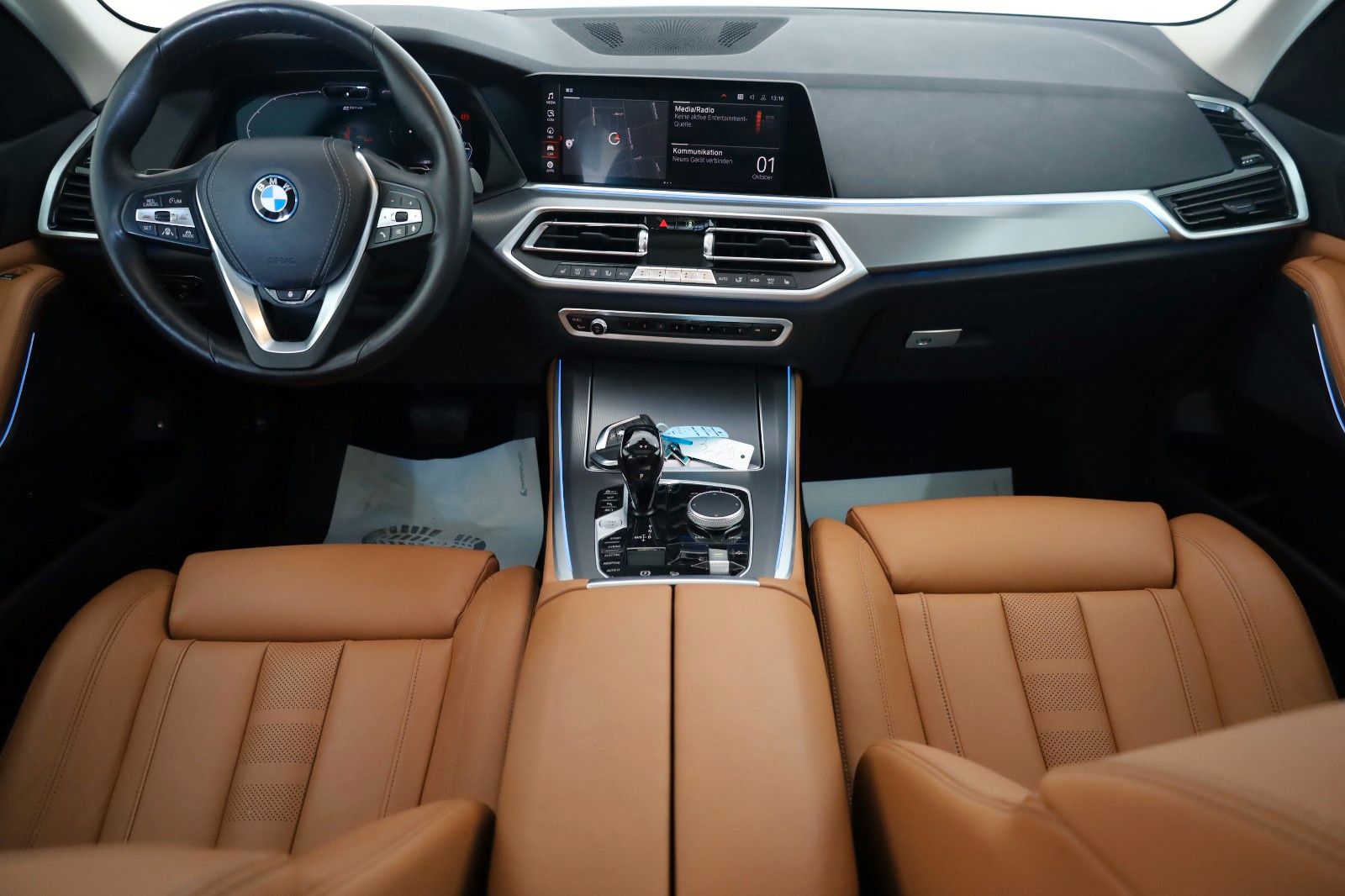 Fahrzeugabbildung BMW X5 xDrive 45e,Leder,Navi,Panorama,HUD,Kamera,ACC