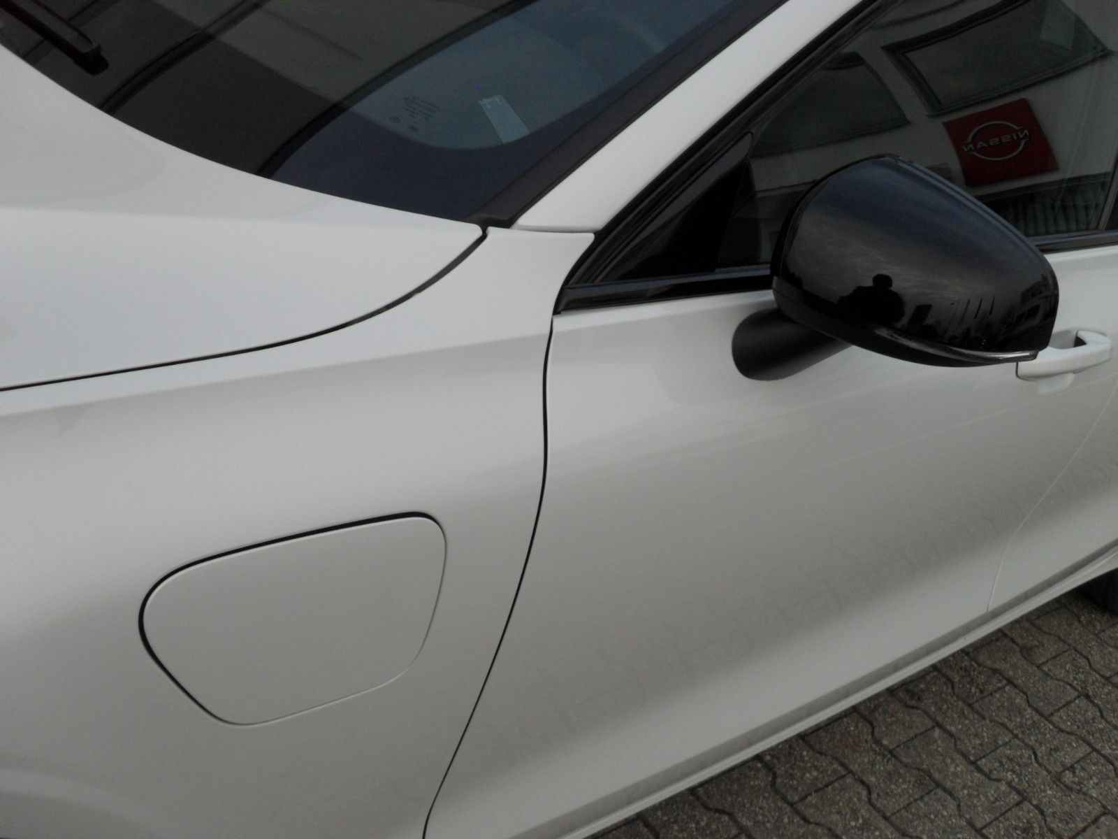 Fahrzeugabbildung Volvo V60 T8 R Design | AWD