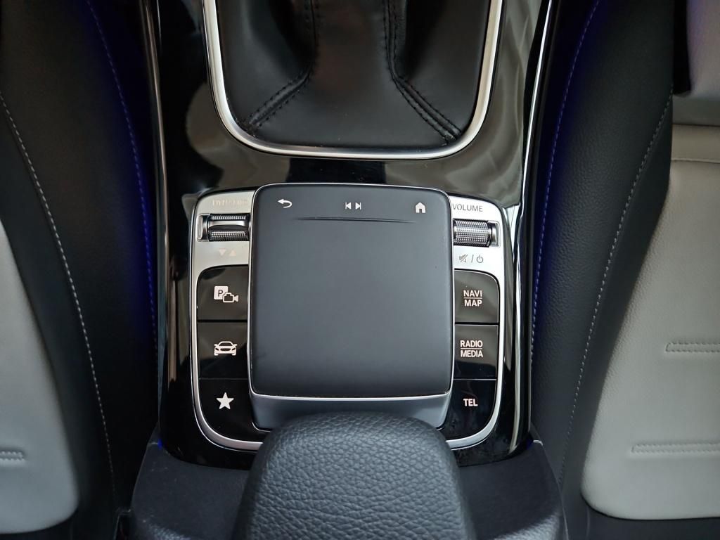 Fahrzeugabbildung Mercedes-Benz A 180 AMG Night Navi HUD LED Parkpilot Soundsys.