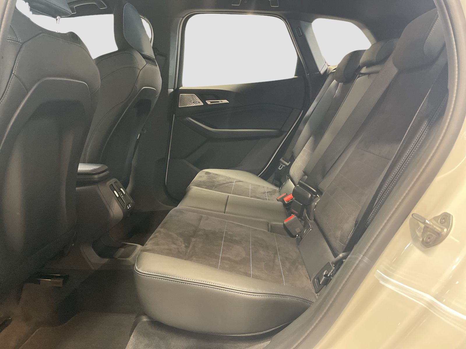 BMW 220 Active Tourer - Bild 13