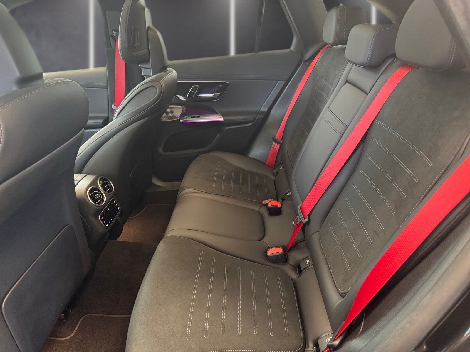 Fahrzeugabbildung Mercedes-Benz GLC 200 4M AMG Plus*STDHZG*AHK*Pano*Burm*HUD*360