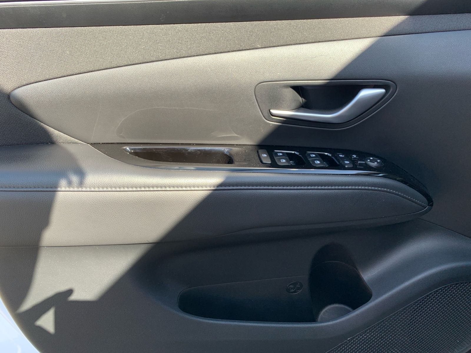 Fahrzeugabbildung Hyundai TUCSON 1.6 T-GDI Trend Plug-In Hybrid 4WD el.HK