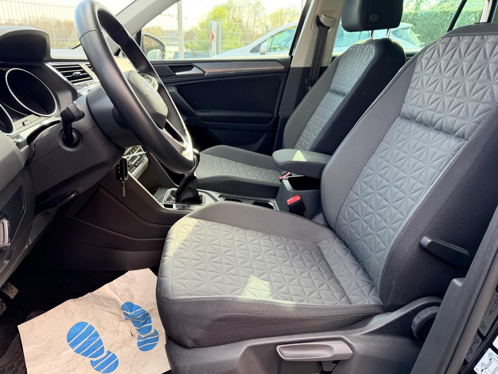 Volkswagen Tiguan 1.5 TSI  NAV LED ACC AppConnect Garantie foto 24