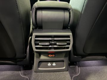 Fahrzeugbestand 30 Audi A3 Sportback TFSI S line Pano Matrix 360Grad