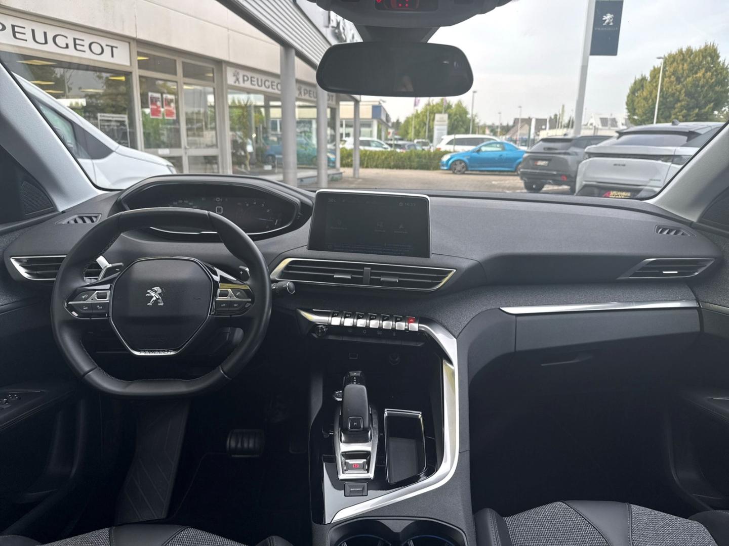 Peugeot 3008 Allure AHK-abnehmbar Navi Allwetter (neu)36