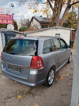 Opel Zafira B 1.8 Sport 7-Sitzer - Opel Zafira Gebrauchtwagen in München