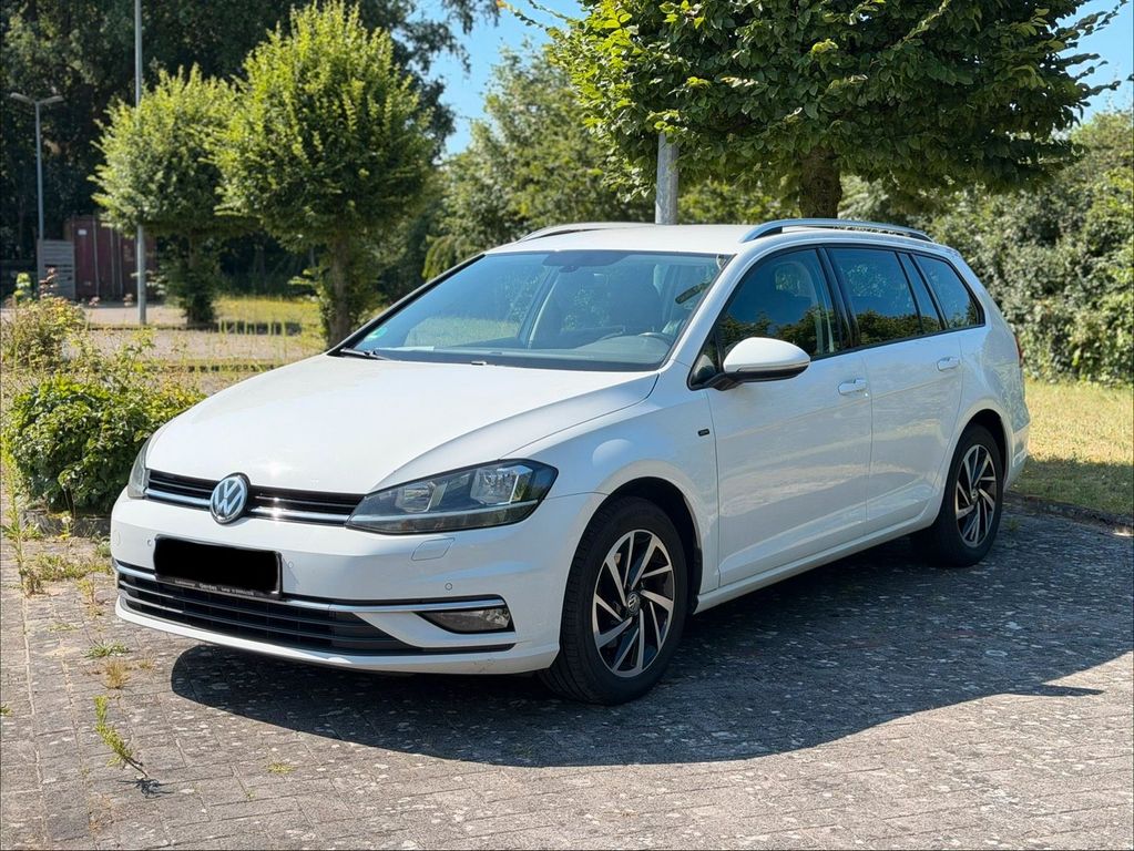 Image of Volkswagen Golf