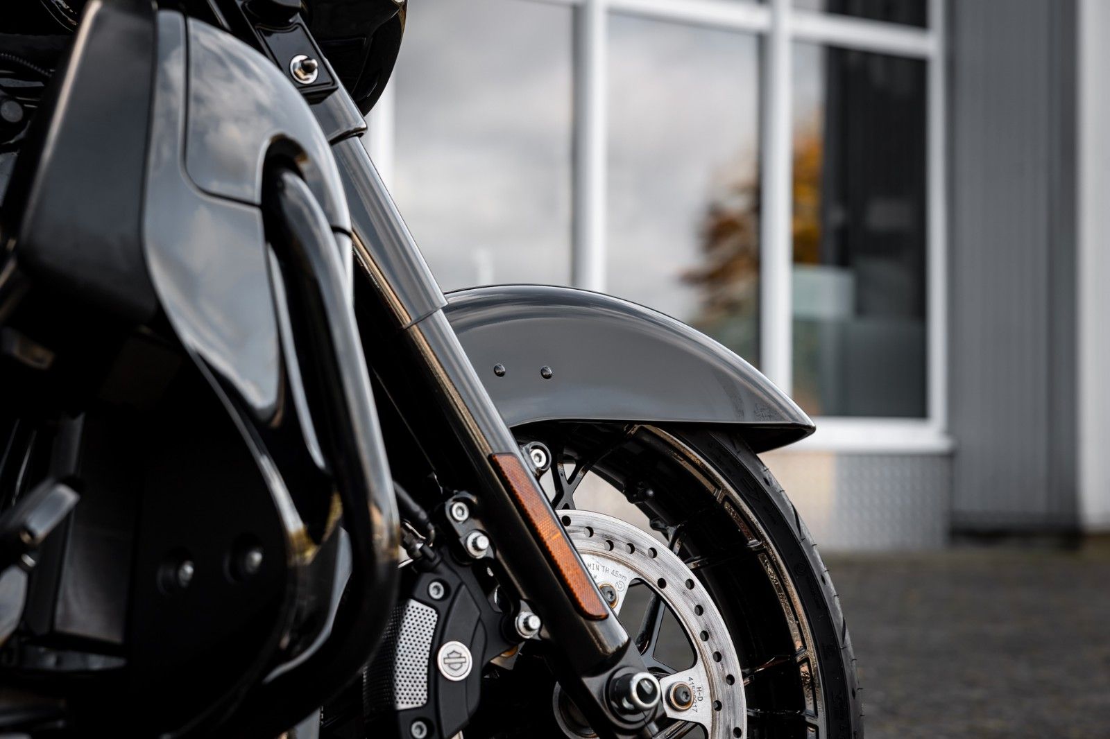 Fahrzeugabbildung Harley-Davidson STREET GLIDE SPECIAL 114 KESSTECH - LAST EDITION