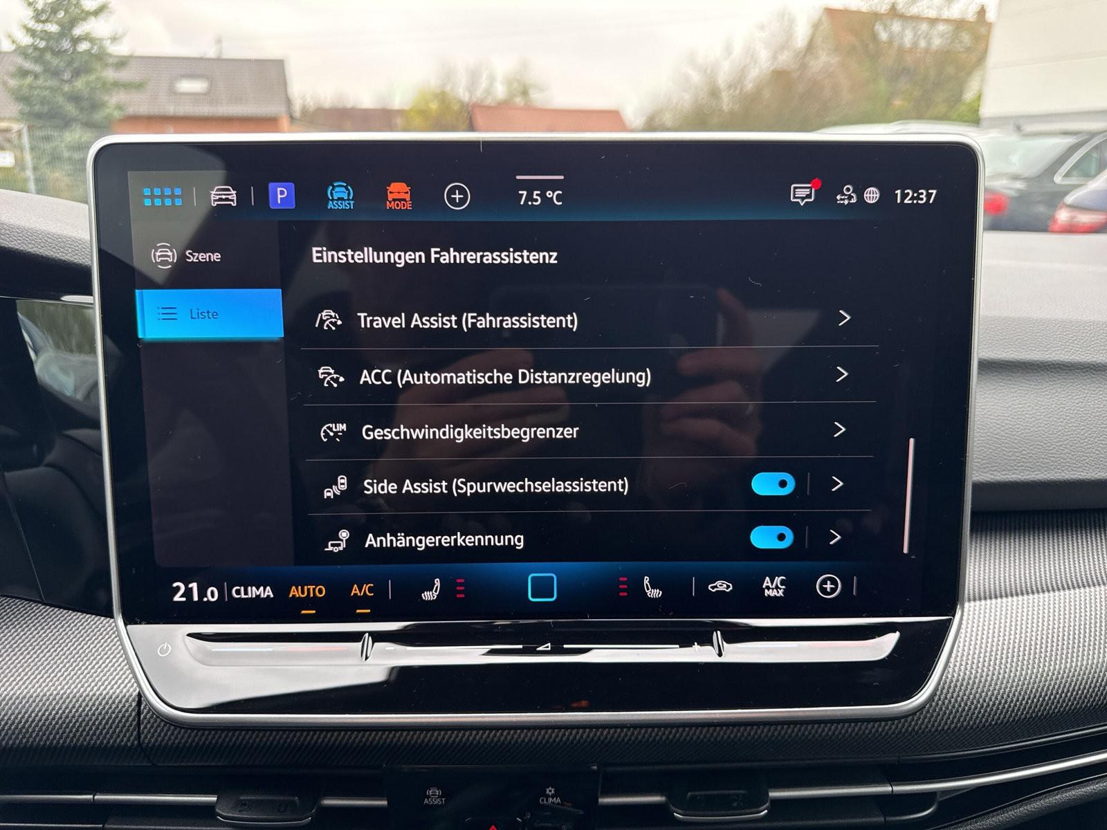 Volkswagen Golf 1.5 eTSI DSG R-Line AHK Matrix Black Style, миниатюра 15