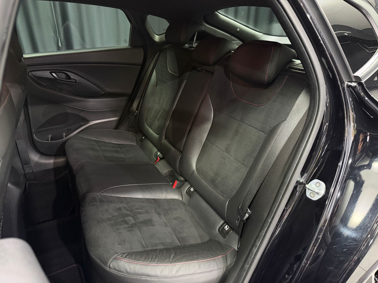 Fahrzeugabbildung Hyundai i30 Fastback N Performance|SCHALTER|PDC|NAVI